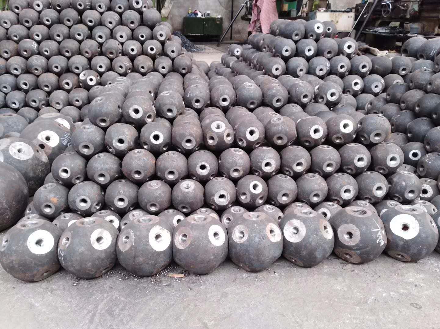 山南螺栓球
