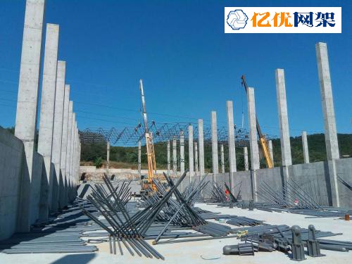 山南料棚网架设计